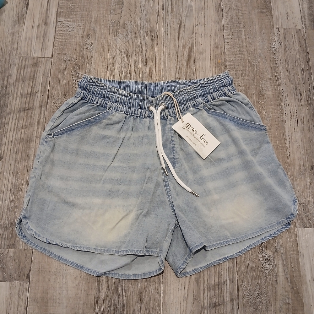 NWT Grace & Lace Casual Lightweight Shorts